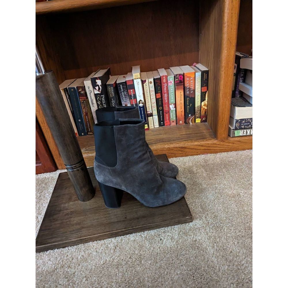 Rag & Bone Agnes grey suede block heel ankle boots sz 38 euc